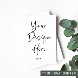 5x7 Weiße Grußkarte Mockup Weiße Briefumschläge, Geburtstagskarte Einladung, PSD Smart Object Layer Digital Mock-up, JPEG Download