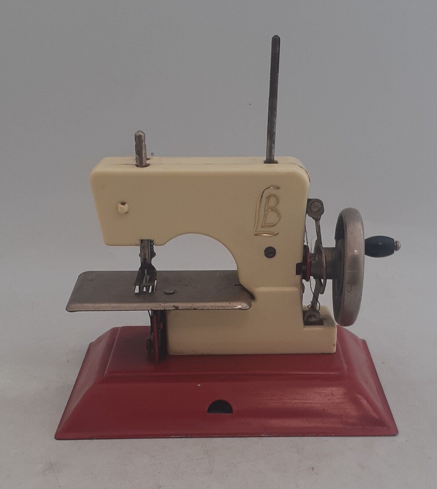 Little Betty Toy Sewing Machine, Vintage Small Sewing Machine in Box, Blue  Metal Little Betty 