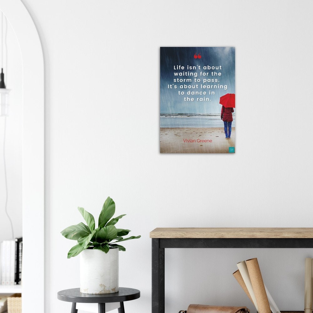 Targa In Metallo Con Scritta 'Life Is About Dancing In The Rain' E Ballerina – Decorazione Murale Retrò Per Casa, Bar, Ufficio