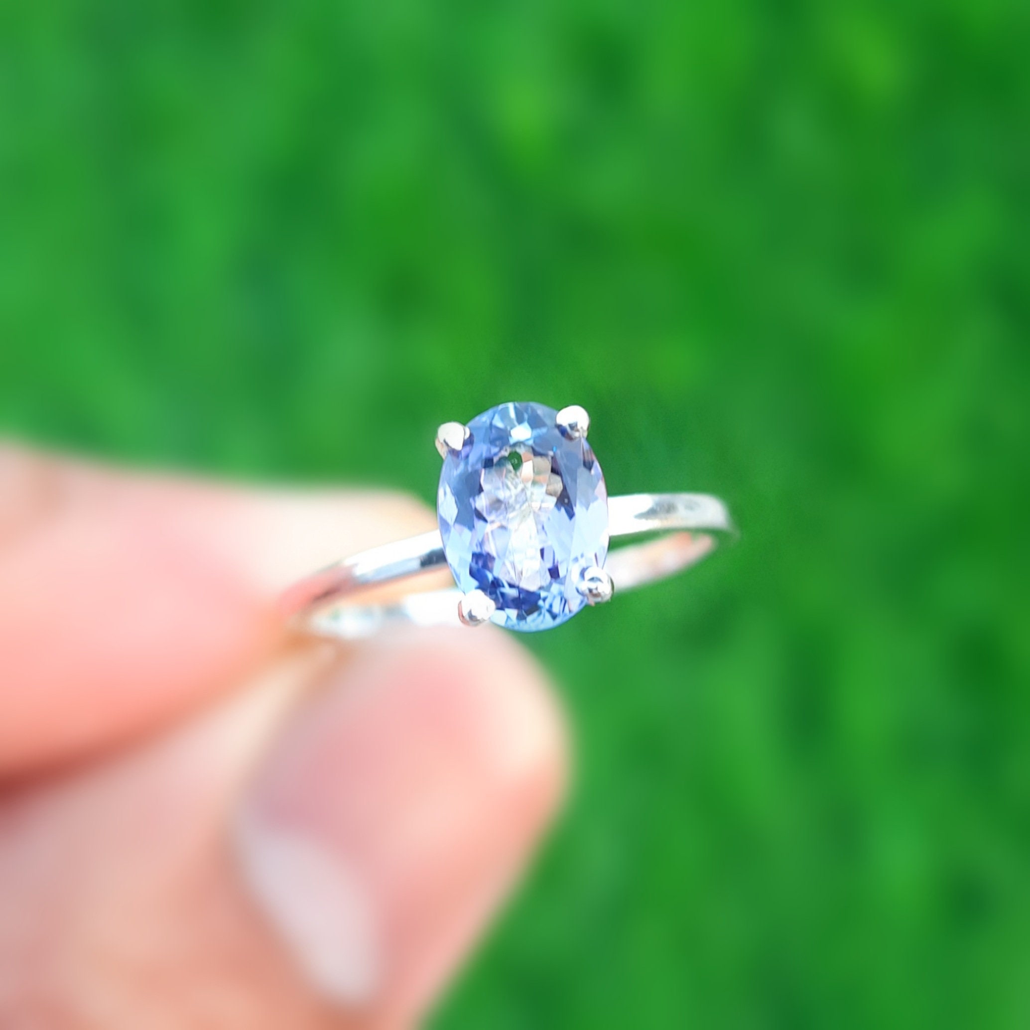 Gems Vibes Tansanit-Edelsteinring, 925er-Sterlingsilber, Handgefertigt