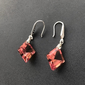 Color Change Gemstone Earring - Silver Earring - Dangle Earring - Engagement Earring - Changing Color Gems Jewellery - Color Change Stone