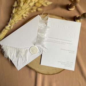 Elegante Hochzeitseinladung mit Feder, personalisierte Verlobung einladen Set, minimalistische weiße Hochzeit einladen, Wachs Siegel, Brautparty einladen