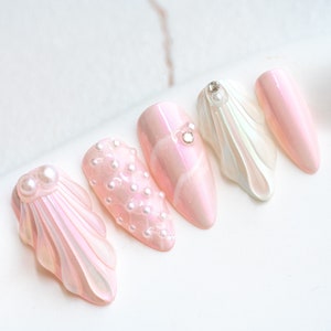 Handmade Press On Nail Medium Long Almond Oval Pink Blue Purple White Pearl Shell Fake Tip 3D Design Art Charms Cute with Storage Box 10 Pcs