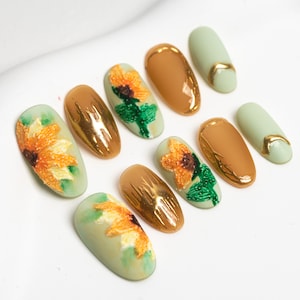 Handmade Press On Nail Medium Short Round Oval Gold Green Sunflower Fake Tip 3D Design Art Charms Cute with Box 10 Pcs