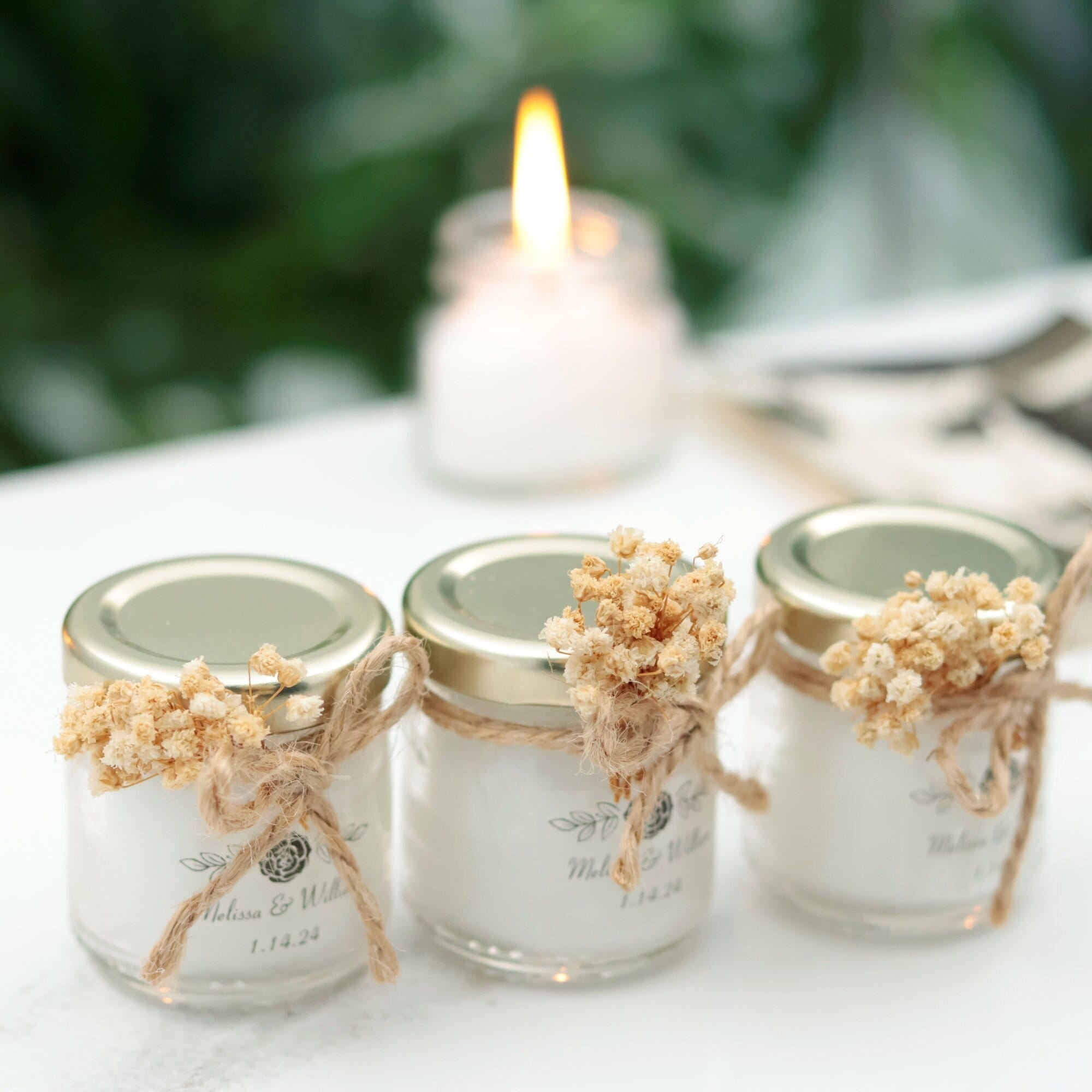 Small scented best sale candles wedding favors
