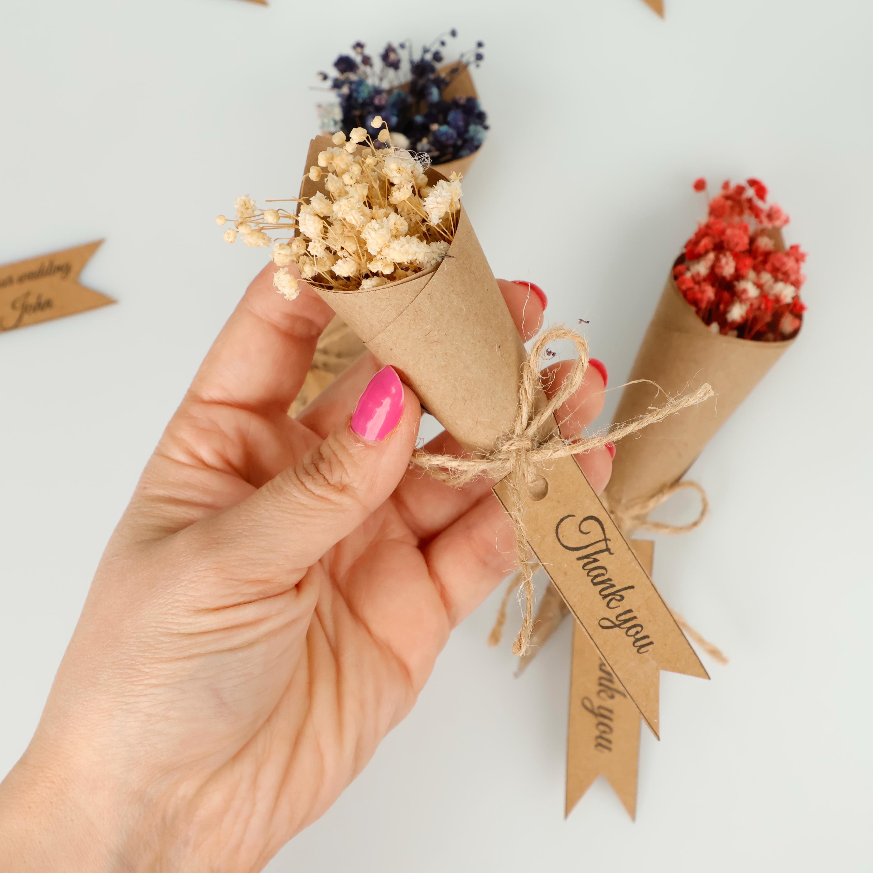 25 PCS Wedding Favor Magnets, Personalized Mini Dried Flower Bouquets, Rustic Bulk Party Favors, Unique Thank You Gifts for Guests