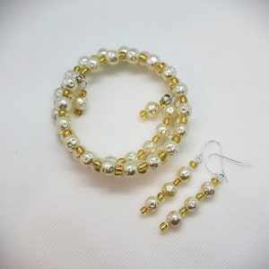 Natural pearls and gold glass beaded Jewelry set Bracelet and Earrings!