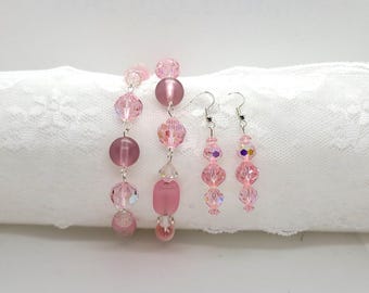 Rosa set med armband och örhängen i glaspärlor (fiskkrok eller klämma finns)