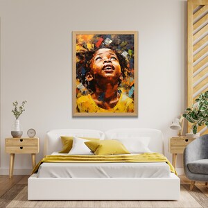 Peut inclure: Une peinture d'un jeune avec une peau fonc&eacute;e regardant vers le haut avec une expression joyeuse. La personne porte une chemise jaune et est entour&eacute;e de formes abstraites color&eacute;es.