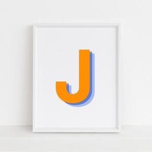 Impresión retro de letra J en 3D, impresión de letras monograma, letra naranja y azul marino, impresión del alfabeto inicial, arte de letras de bebé, descarga digital, arte de pared