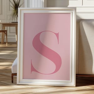 Póster de la letra S, inicial S, letras grandes para decoración de pared, monograma, impresión de arte mural rosa, póster del alfabeto S, póster rosa, descarga digital