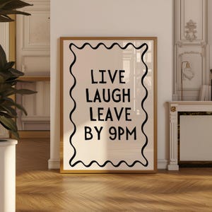 Impresión "Vive, ríe y vete a las 9 p. m.", impresiones de arte mural, arte neutro dibujado a mano, póster bohemio divertido, decoración de pared, arte imprimible grande, póster de moda.