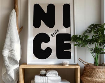 Impresión de pared de trasero bonito, impresión divertida y audaz para baño en negro, impresión tipográfica, arte de baño, decoración de baños, póster de moda, arte minimalista, inodoro