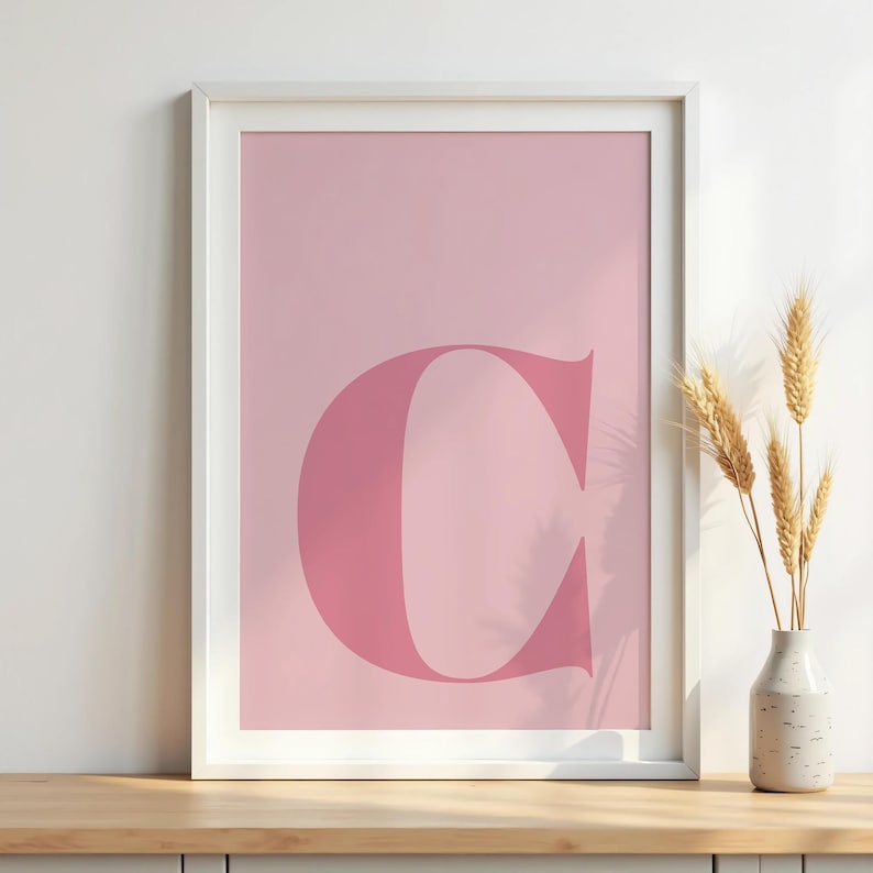 Póster de la letra C, inicial C, letras grandes para pared, arte con letras del alfabeto, letras para habitación infantil, arte de pared rosa, póster pastel, decoración para habitación de adolescentes imagen 3