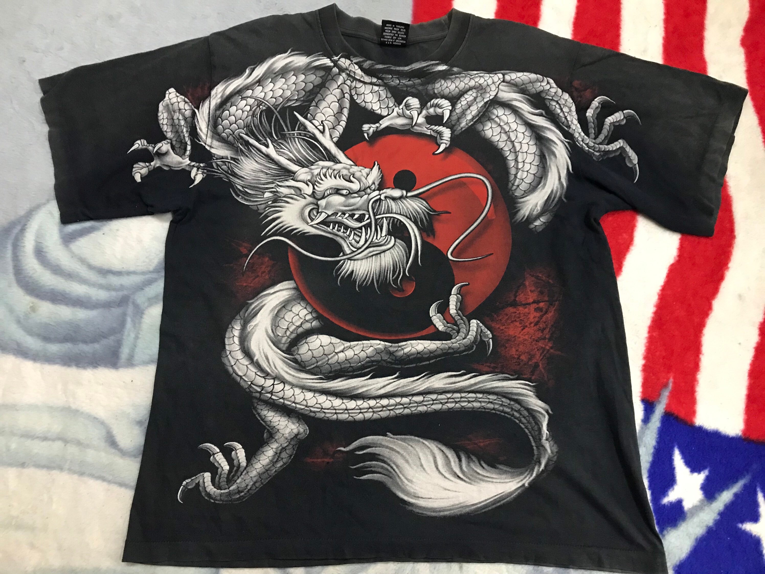Vintage Dragon Rock Eagle All Over Print 90s L Size T Shirt