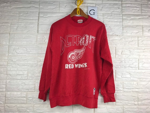 Buy Vintage Red Wings Sweatshirt Online In India -  India