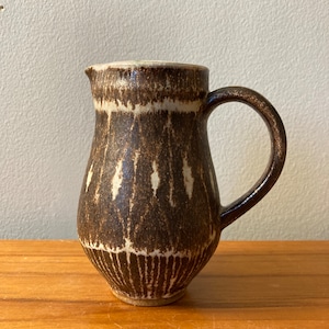 Kleiner Studio Keramik Krug von Jack Herman Canada