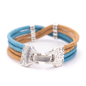 Bracelet en liège coloré avec détails métalliques