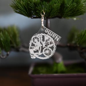 パーソナライズされた自転車キーホルダー - サイクリスト、自転車ファン、愛好家へのギフトアイデア
