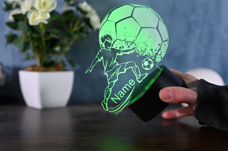 Personalisierte Fußball Lampe Geschenk Idee für Fußballer Kinder und Erwachsene Lampe als Nachtlicht Tischlampe Wohnungsdekoration Bild 5