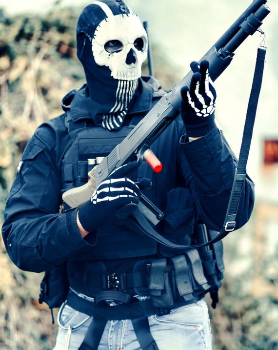 ghost cosplay mw2