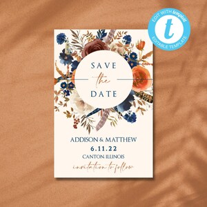 Może przedstawiać: Kartka z zaproszeniem na ślub z akwarelowym wzorem kwiatowym w odcieniach niebieskiego, pomarańczowego i brązowego. Tekst brzmi "Save the Date" z linią poniżej i "Addison & Matthew" poniżej. Data "6.11.22" i lokalizacja "Canton, Illinois" są wymienione poniżej nazwisk. Tekst "invitation to follow" znajduje się na dole kartki.
