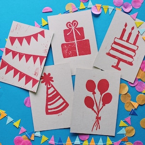 Carte postale d'anniversaire d'impression de linogravure