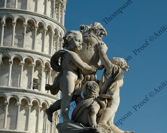 Photograph of the Fonte Dei Putti in Pisa, Italy.