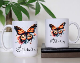 Mug papillon personnalisé avec nom papillon orange et noir, cadeau personnalisé, tasse à café personnalisée pour les amateurs de papillons, design unique