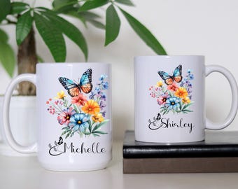 Mug papillon avec motif floral, Mug avec nom personnalisé, Cadeau personnalisé, Mug à café avec papillon, Tasse à café florale