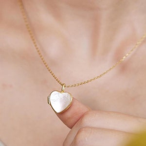 Perlmutt Herz Medaillon • Herz Medaillon • Foto Medaillon • Gravierte Medaillon • Individuelle Medaillon • Gold Medaillon • Geschenk für Frau