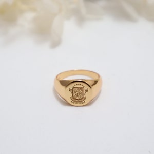 Family Crest Ring Coat of Arms Family Crest Ring Personalized Jewelry Personalized Ring Gold Ring Signet Ring Statement Ring image 4