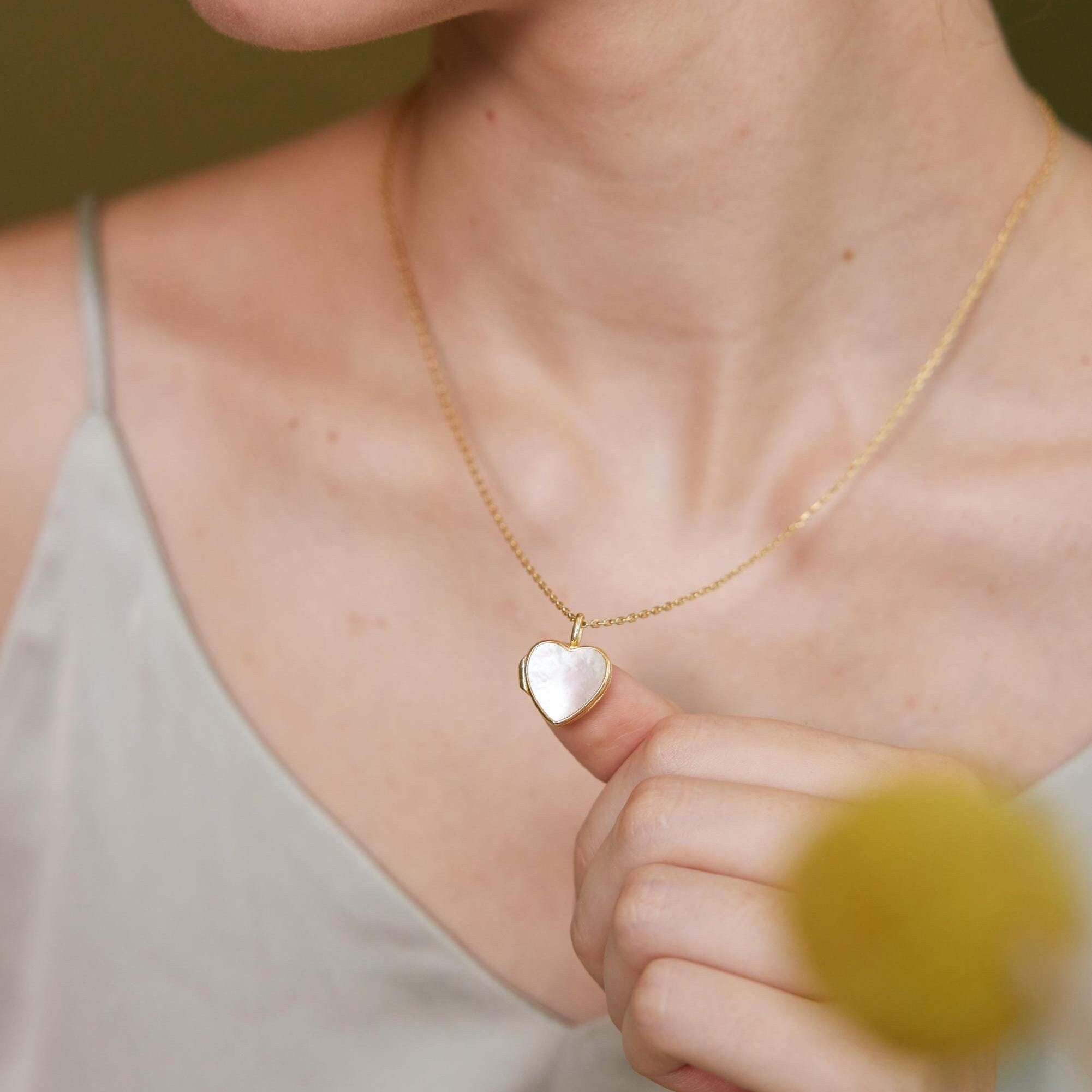 Mother of Pearl Heart locket • Heart Locket • Photo Locket • Engraved Locket • Customized Locket • Gold Locket • Gift for wife