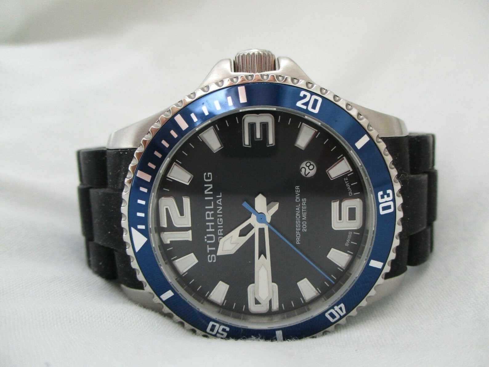 stuhrling original professional diver 200m
