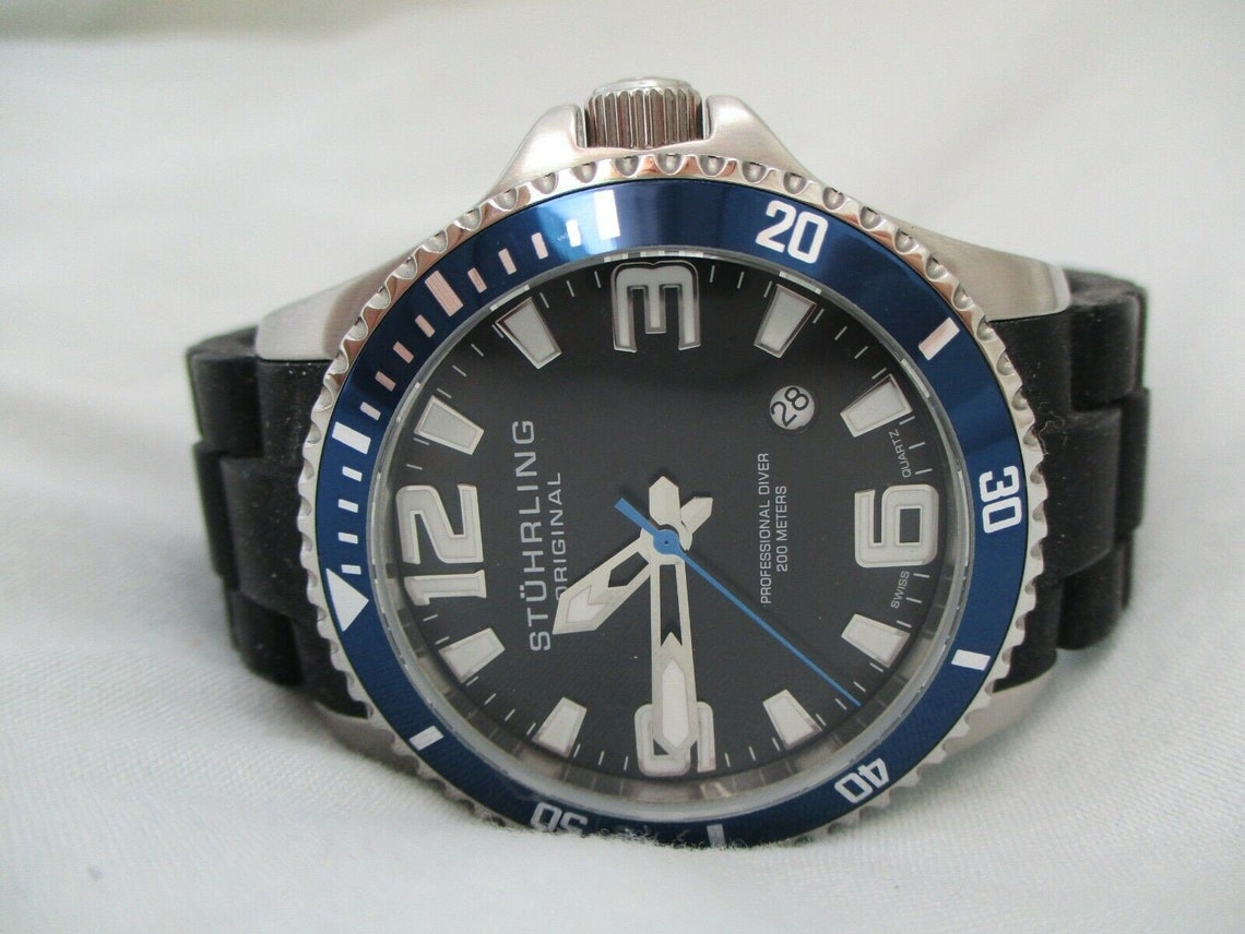 stuhrling original professional diver 200m
