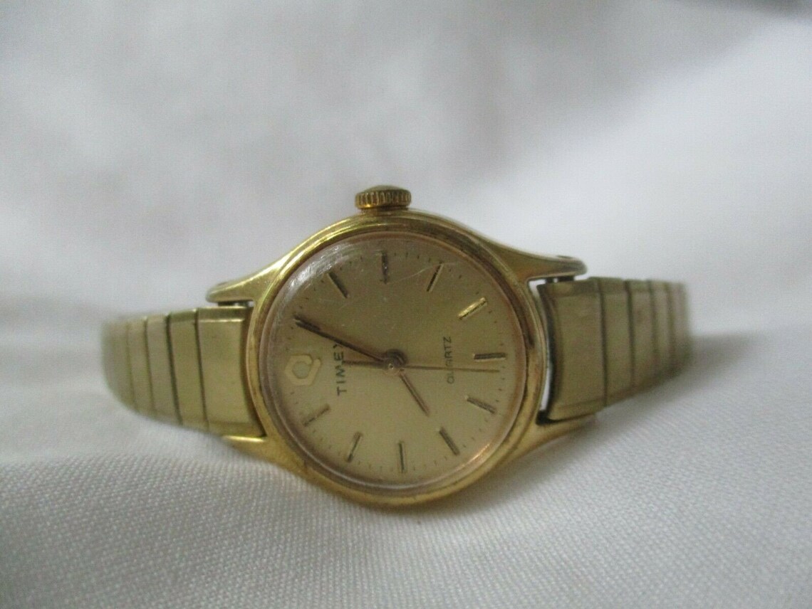 Timex Watch Gold Toned Stretch Band Water Resistant Vintage Etsy