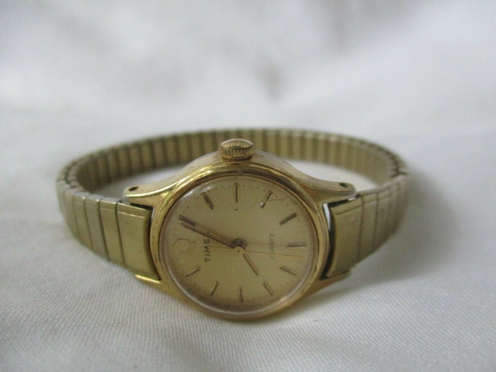 Timex Watch Gold Toned Stretch Band Water Resistant Vintage Etsy