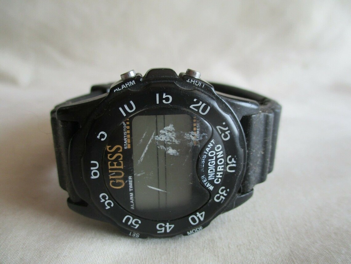 guess electronic watch