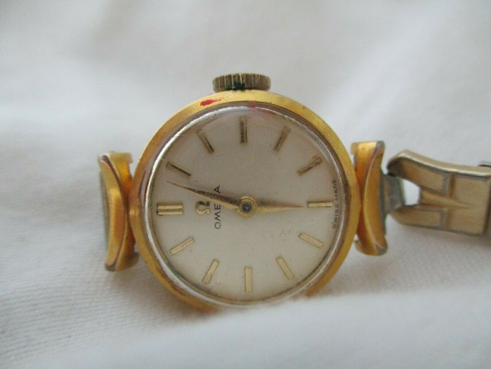 Omega Wind Up Watch Gold Toned Stretchy Band Stylish Elegant Etsy
