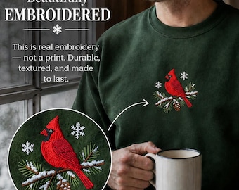 Sudadera con bordado de cardenal / Sudadera navideña de cardenal rojo / Regalo para amantes de las aves de invierno / Suéter para observadores de aves del cardenal norteño