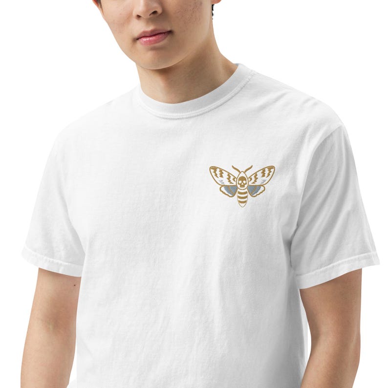 Unisex garment-dyed heavyweight t-shirt
