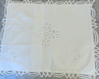 Vtg Battenburg Lace Eyelet Pillow Sham White Standard Granny Cottage 21x26 Pair
