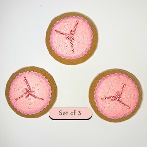 Felt Sugar Cookie Wreath Attachment, Candy Cane Tray Decor, Faux Cookie Christmas Decor, Pink Holiday Kitchen Shelf Accent, Holiday Decor