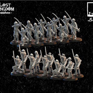 Puede incluir: Figuras en miniatura de arqueros con atuendo medieval, con arcos y flechas. Las figuras están en varias posturas, algunas arrodilladas, otras de pie, sobre bases circulares. La imagen incluye los logotipos "Lost Kingdom Miniatures" y "Broda Forge".