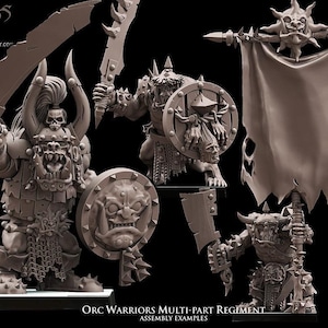 Könnte beinhalten: Ein Set aus unbemalten, grauen Resin-Miniaturfiguren von Ork-Kriegern. Die Figuren zeigen detaillierte Rüstungen, Stachelhelme, große gezackte Klingen und runde Schilde mit geprägten Gesichtern. Eine Figur hält ein großes zerfetztes Banner. Text lautet Avatars of War.