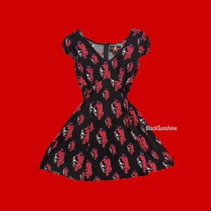 Royal Bones By Tripp Red & Black Floral Skull Kleid M