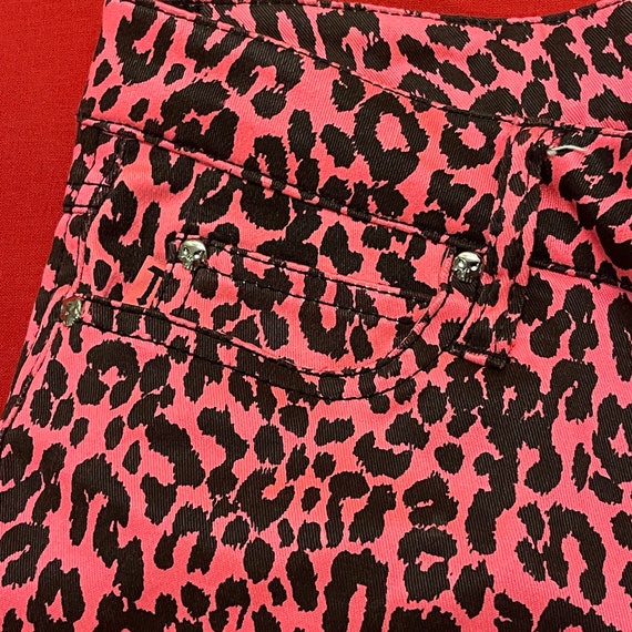 Tripp NYC Hot Pink and Black Leopard Print Capri … - image 5