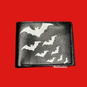 Cartera gótica plegable con estampado de murciélagos