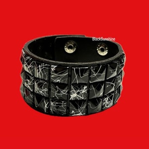 3 Row Black Marble Cracked Effect Pyramid Spike Emo Goth Alt Wristband Snap Bracelet