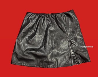 Zipper Detail Black Faux Leather Skort